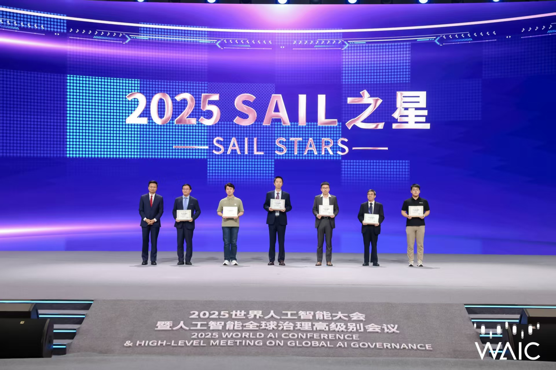 15vip太阳成集团-博世智能混动热泵全屋气候舒适解决方案首秀AWE2026，以AI定义四季舒适家居新范式